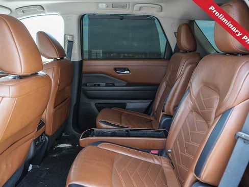 Used 2022 Nissan Pathfinder Platinum w/ Lighting Package (N92) FWD image 13