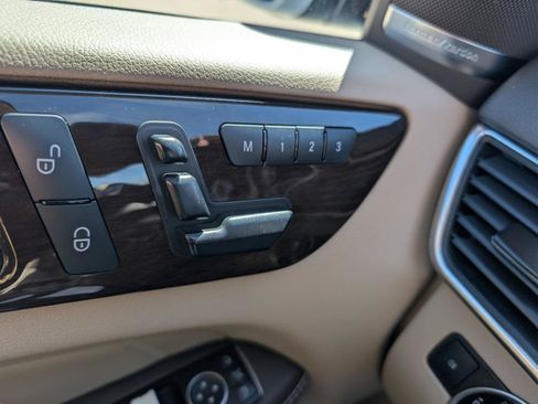Used 2016 Mercedes-Benz GL 450 4MATIC image 25
