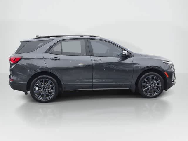 Used 2022 Chevrolet Equinox RS w/ RS Leather Package AWD/4WD image 9