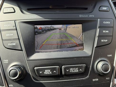 Used 2016 Hyundai Santa Fe SE image 10