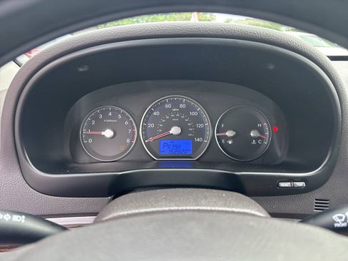 Used 2010 Hyundai Santa Fe GLS FWD image 15