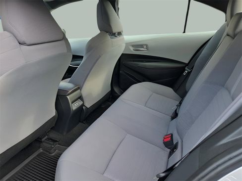 Used 2023 Toyota Corolla SE w/ SE Package image 14