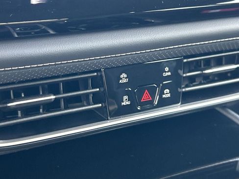 New 2026 Volkswagen Atlas Cross Sport SE FWD image 24
