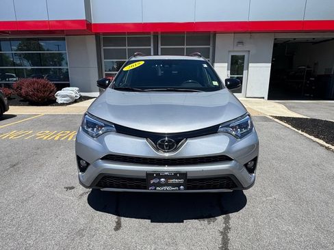 Used 2018 Toyota RAV4 SE w/ Power Extra Value Package AWD/4WD image 4