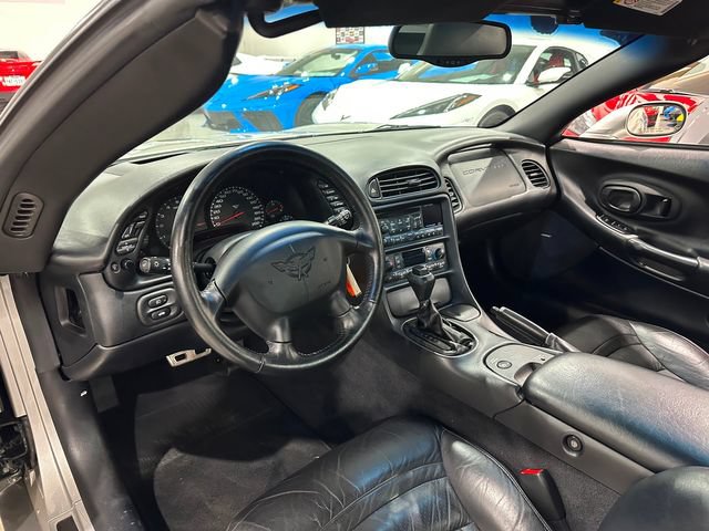 Used 2004 Chevrolet Corvette Coupe w/ Preferred Equipment Group RWD image 7