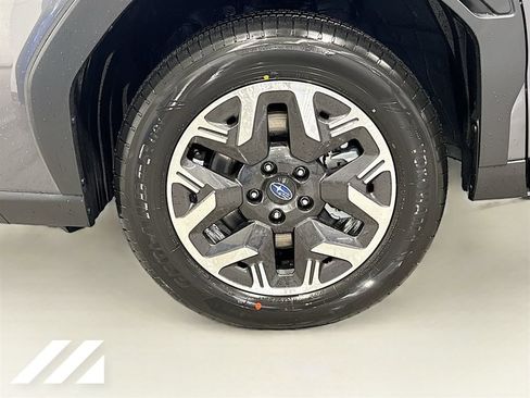 Used 2026 Subaru Forester Premium AWD/4WD image 31