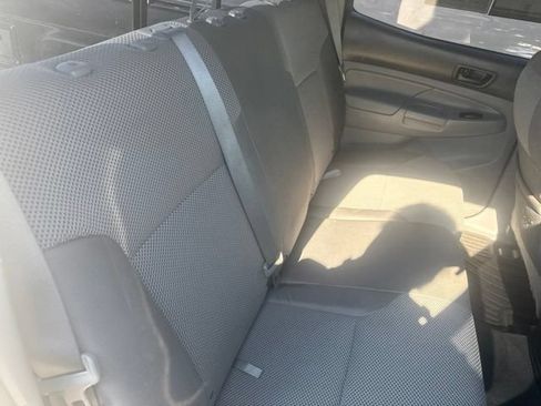 Used 2015 Toyota Tacoma 4x4 Double Cab w/ TRD Sport Package image 21