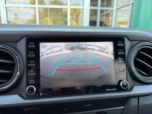 Used 2020 Toyota Tacoma TRD Off-Road image 6