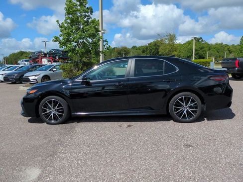 Certified 2024 Toyota Camry SE FWD image 3