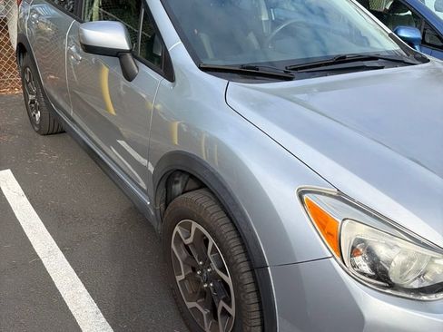 Used 2017 Subaru Crosstrek 2.0i Premium AWD/4WD image 3