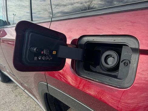 New 2026 Jeep Grand Cherokee Altitude AWD/4WD image 9