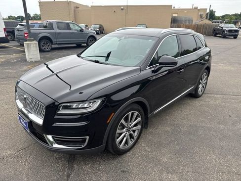 Used 2019 Lincoln Nautilus Select AWD/4WD image 2