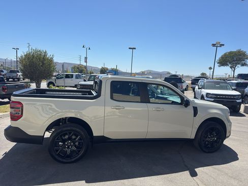Certified 2025 Ford Maverick Lariat w/ Black Appearance Package AWD/4WD image 5