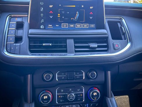 Used 2023 Chevrolet Suburban High Country image 28