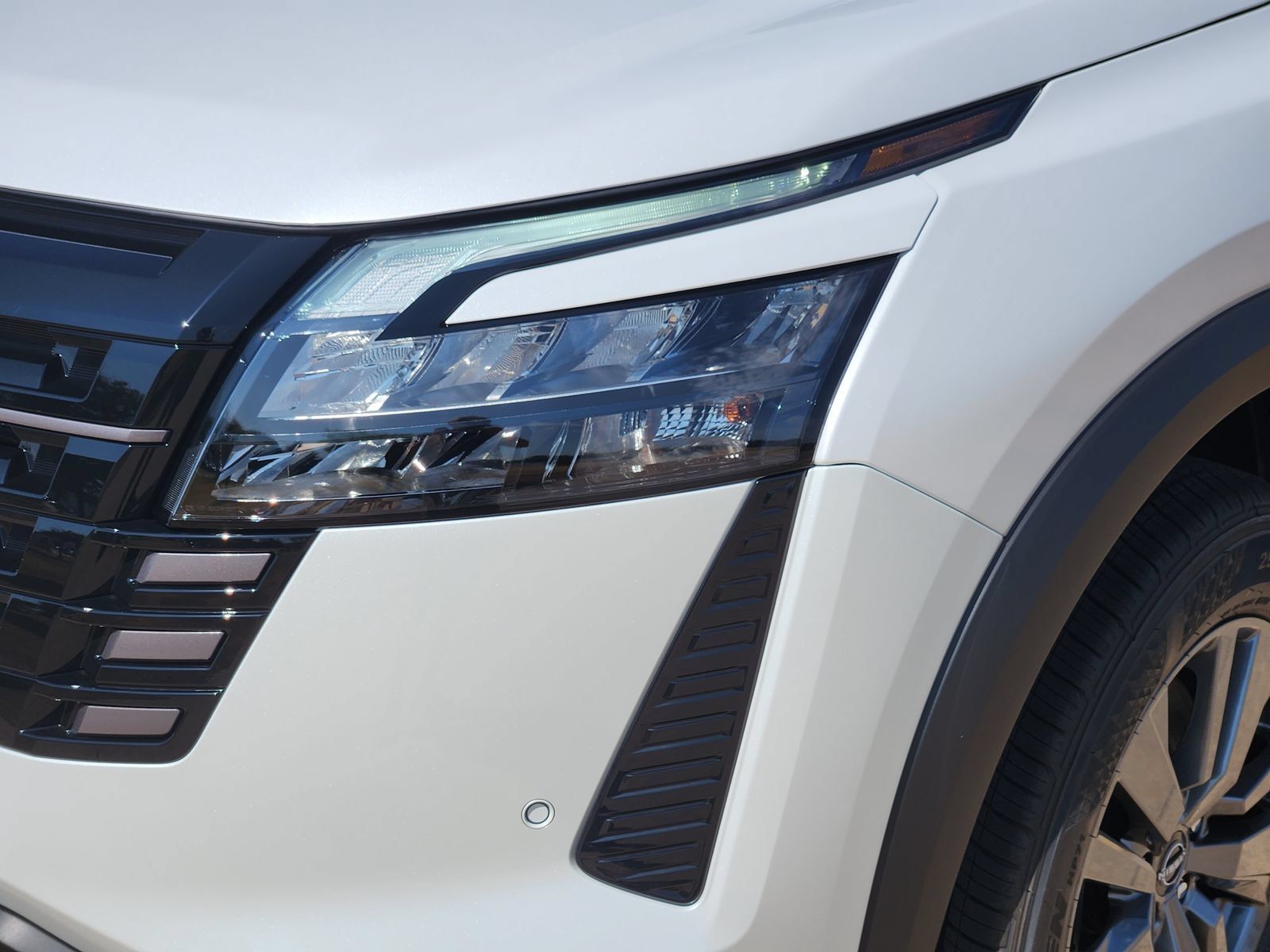 New 2026 Nissan Pathfinder SV FWD image 9