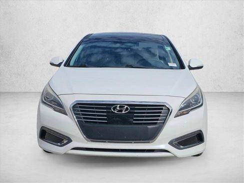 Used 2016 Hyundai Sonata Limited w/ Option Group 02 image 2