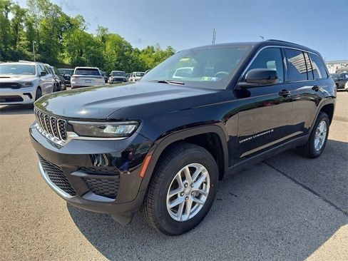 New 2025 Jeep Grand Cherokee Laredo X w/ Luxury Tech Group I image 9