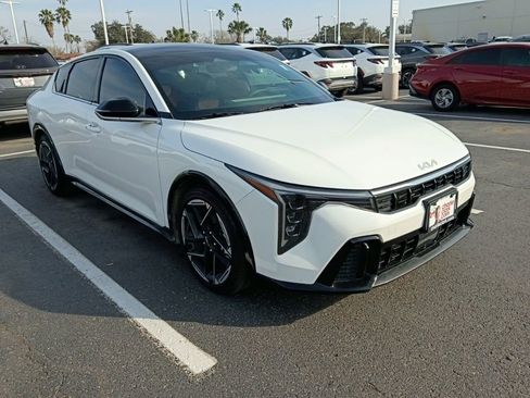 Used 2025 Kia K4 GT-Line w/ GT-Line Premium Package image 3