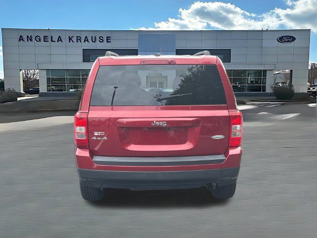 Used 2019 Jeep Cherokee Latitude Plus FWD image 6