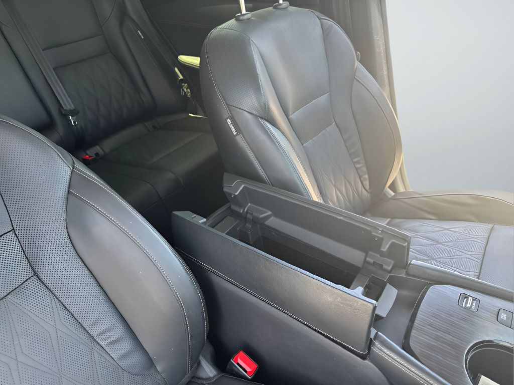 Used 2024 Nissan Rogue Platinum FWD image 41