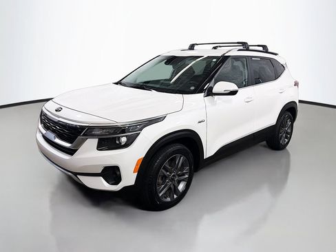 Used 2021 Kia Seltos S AWD/4WD image 5