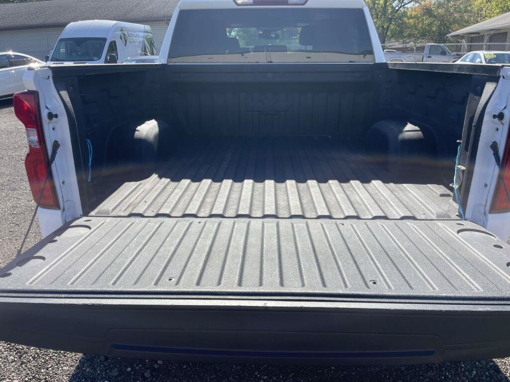Used 2023 Chevrolet Silverado 1500 LTZ AWD/4WD image 18