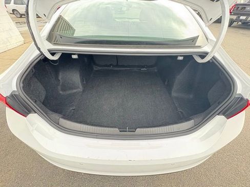 Used 2024 Chevrolet Malibu LT image 29