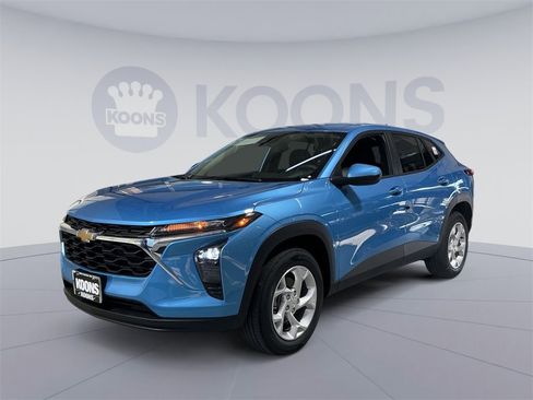 New 2026 Chevrolet Trax LS w/ LS Convenience Package image 1