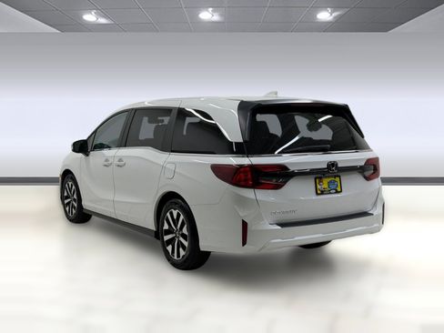 Used 2025 Honda Odyssey EX-L image 2
