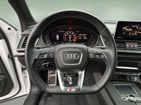 Used 2020 Audi SQ5 Prestige w/ Prestige Package image 11