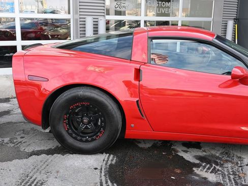 Used 2008 Chevrolet Corvette Z06 w/ Preferred Equipment Group image 4