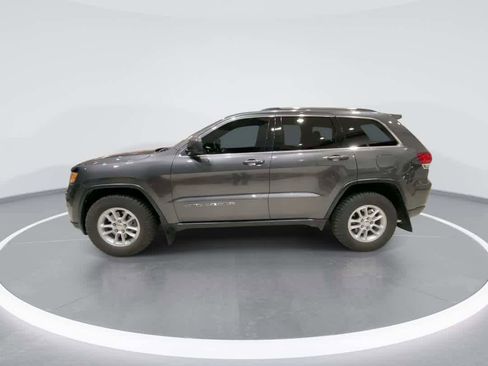 Used 2020 Jeep Grand Cherokee Laredo image 5