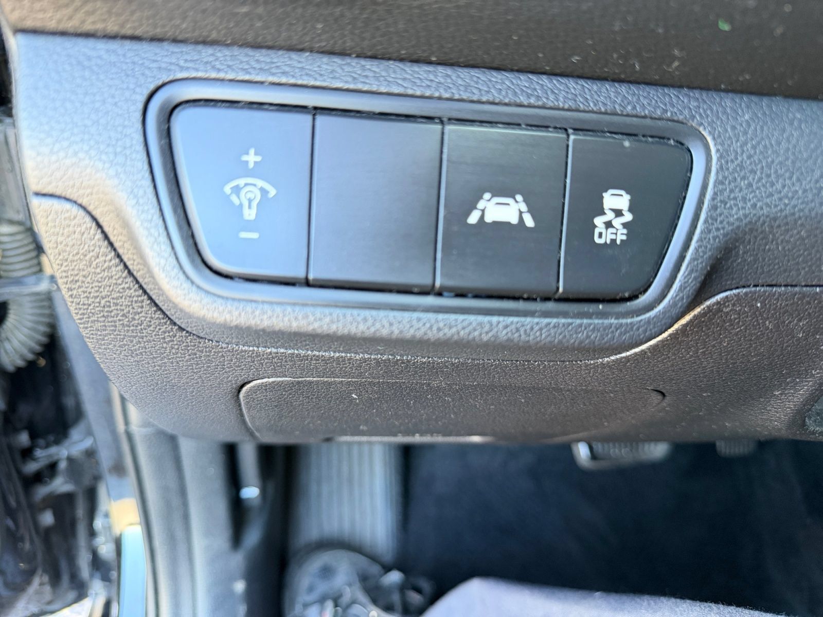 Used 2019 Kia Forte LXS FWD image 25