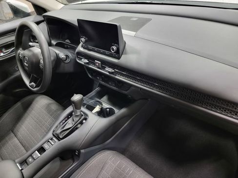 Certified 2025 Honda HR-V LX image 18