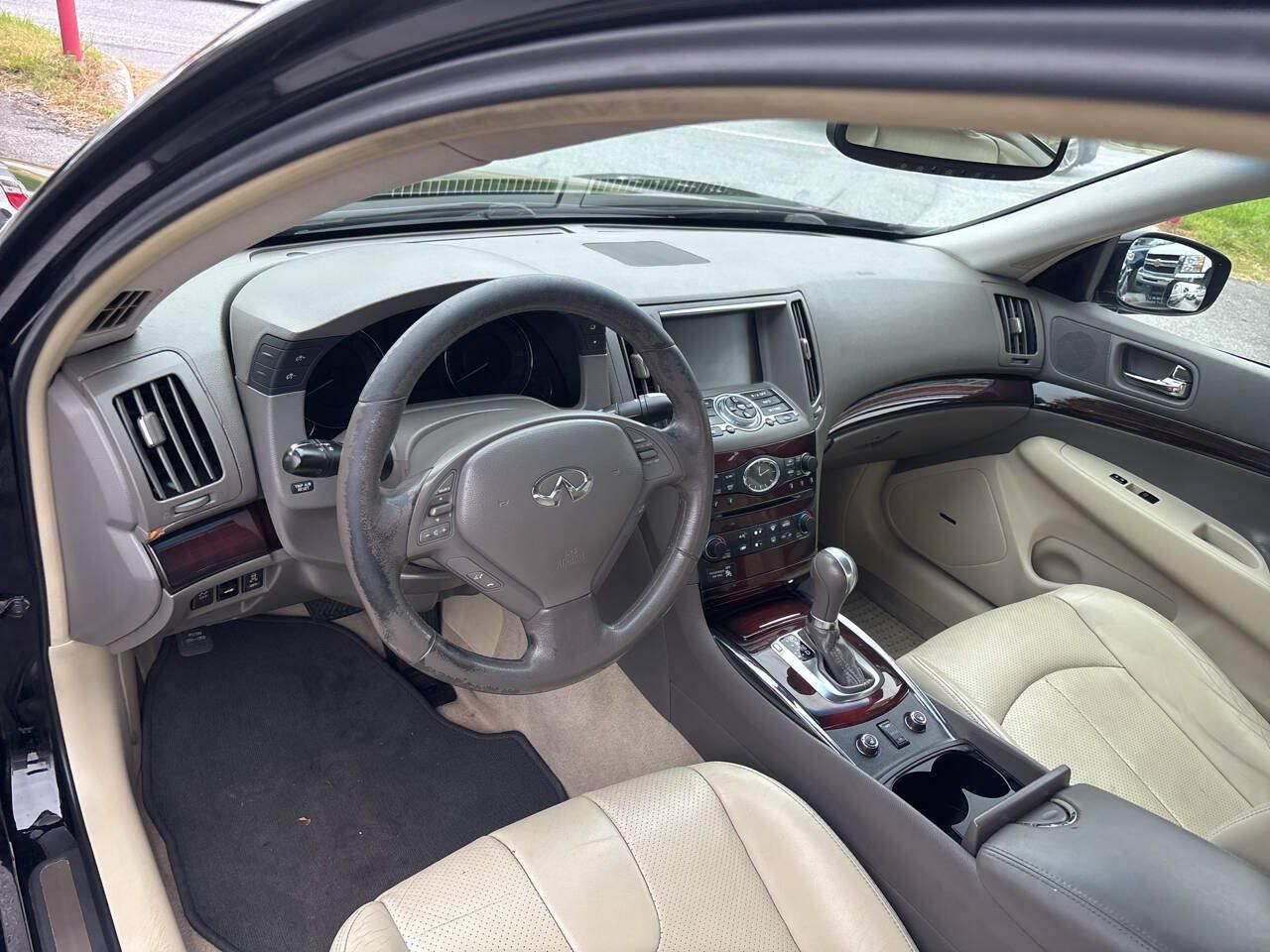 Used 2011 INFINITI G37 x Sedan w/ Premium Pkg AWD/4WD image 11