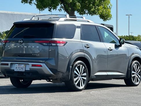 Certified 2024 Nissan Pathfinder Platinum w/ Cargo Package AWD/4WD image 4