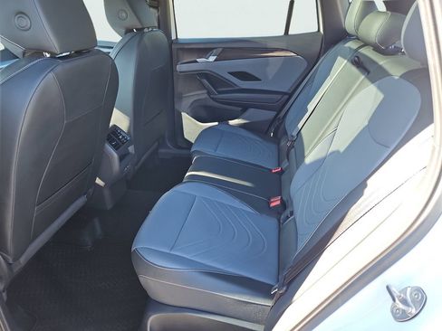Certified 2026 Volkswagen Tiguan SE R-Line AWD/4WD image 33