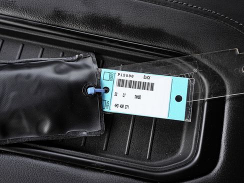 Used 2023 Chevrolet Tahoe Z71 image 39