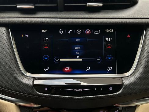 Used 2018 Cadillac XT5 Luxury w/ Driver Awareness Package image 33