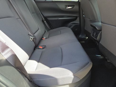 Used 2021 Toyota Venza LE AWD/4WD image 24