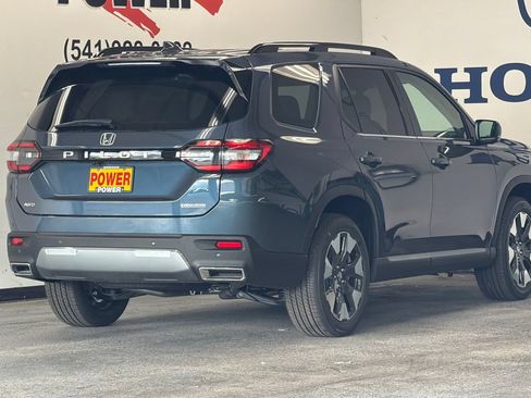 New 2026 Honda Pilot Touring image 3