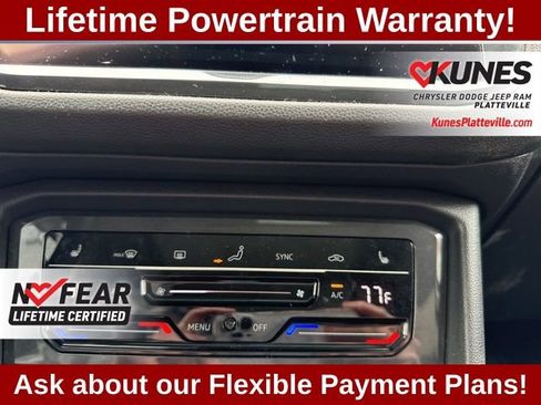 Used 2022 Volkswagen Tiguan SE w/ Panoramic Sunroof Package AWD/4WD image 24
