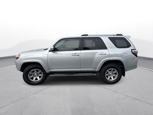 Used 2016 Toyota 4Runner Trail AWD/4WD image 9