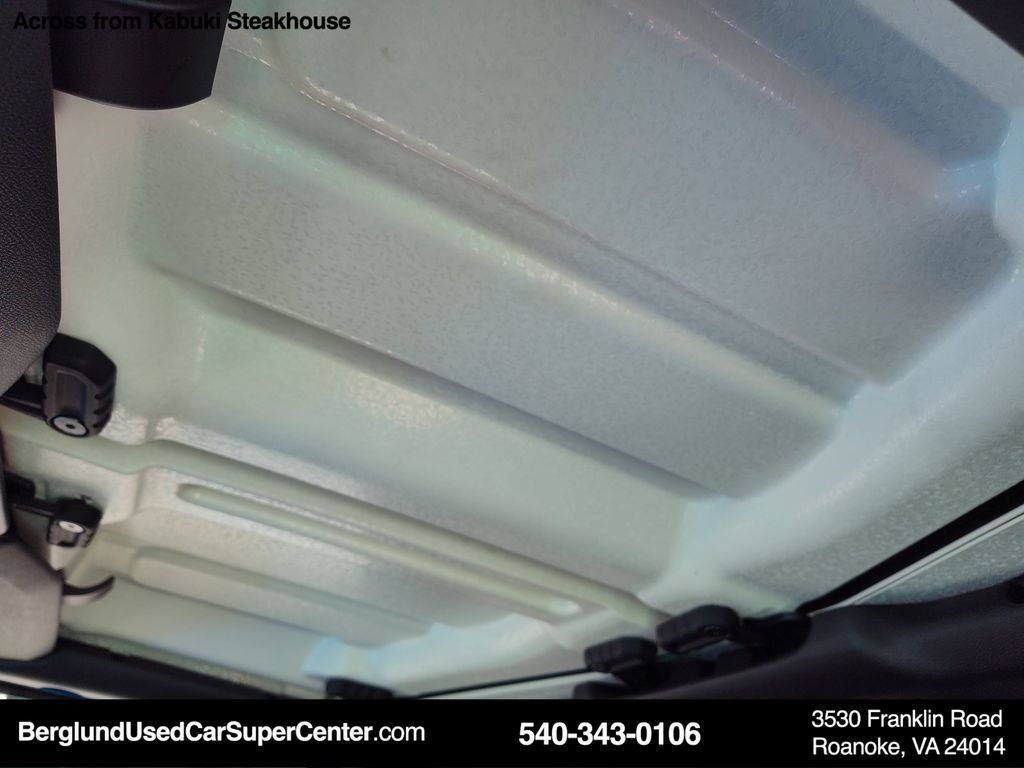 Used 2023 Jeep Wrangler Unlimited w/ Cold Weather Group AWD/4WD image 23