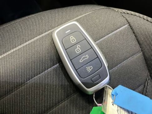 Used 2022 Hyundai Santa Cruz SEL Premium AWD/4WD image 21