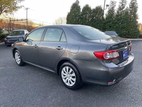 Used 2013 Toyota Corolla LE image 7
