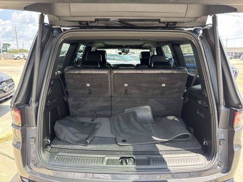 Used 2023 Jeep Wagoneer Series II RWD image 8