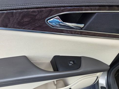 Used 2016 Lincoln MKX Reserve w/ Climate Package image 32