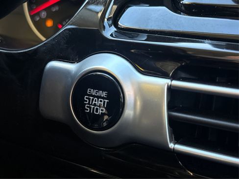 Used 2022 Kia Seltos EX image 29