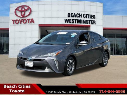 Certified 2022 Toyota Prius XLE w/ Advanced Technology Package FWD image 6